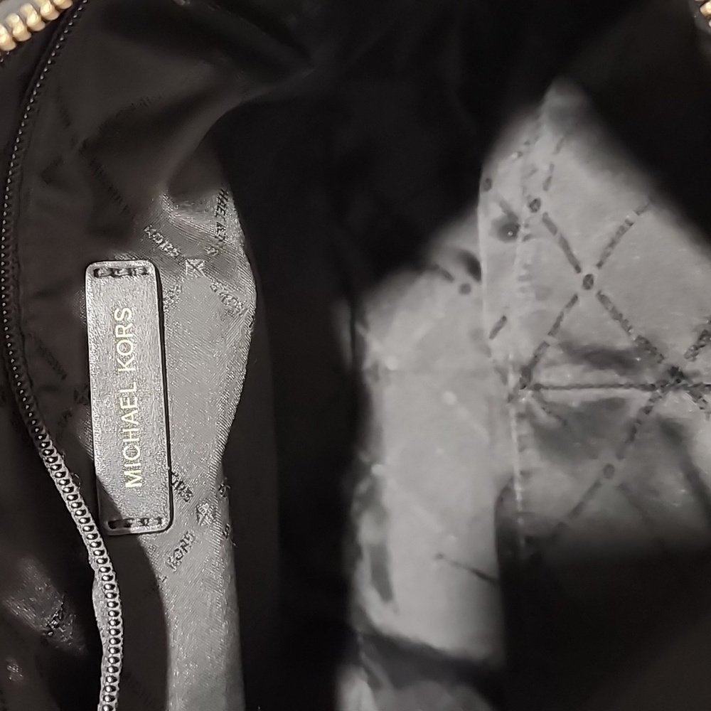 MICHAEL KORS Bedford pebbled black leather bag. - Picture 6 of 9